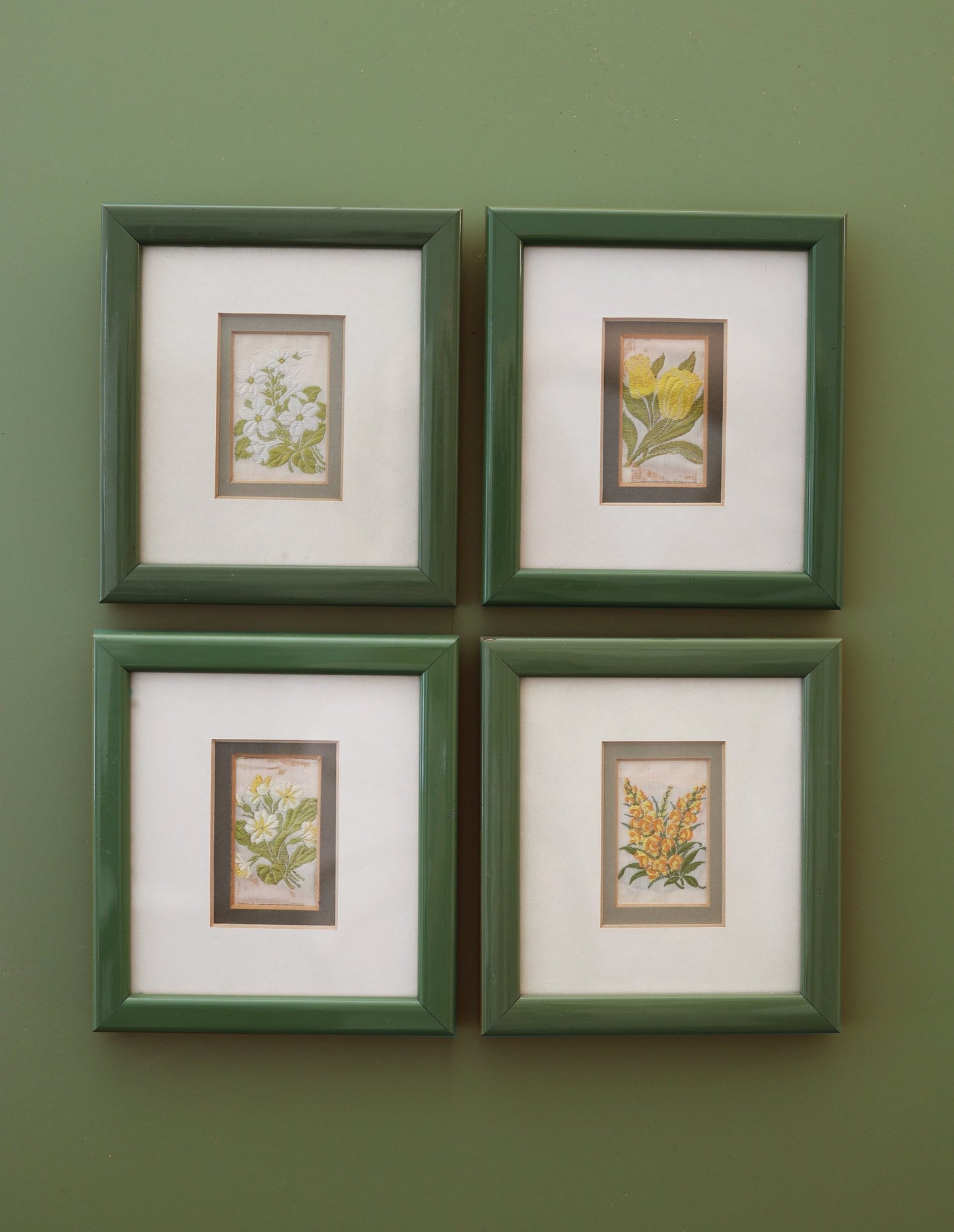 Four Kensitas woven silk flowers - Clementine Parker