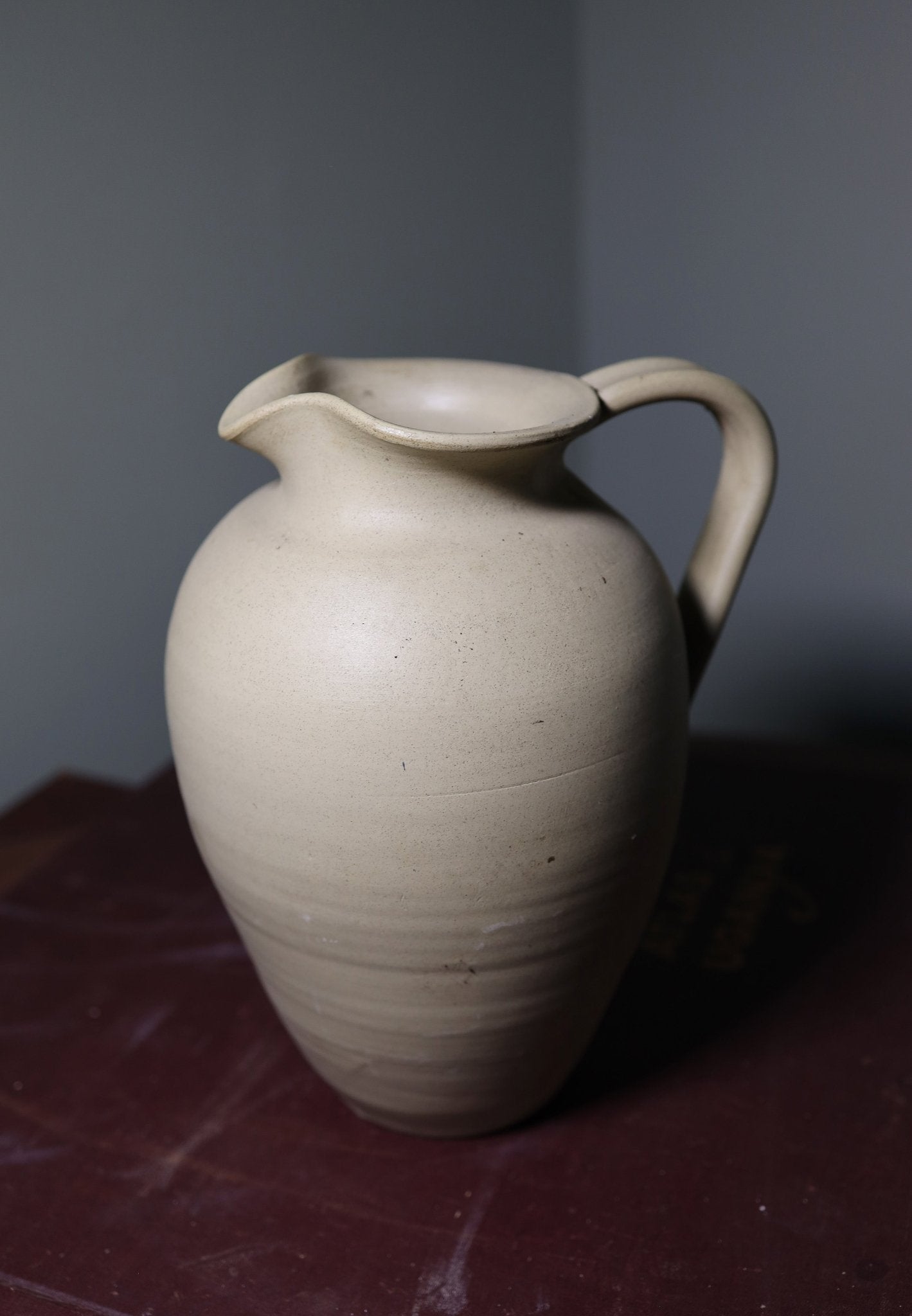 A Hillstonia stoneware jug - Clementine Parker